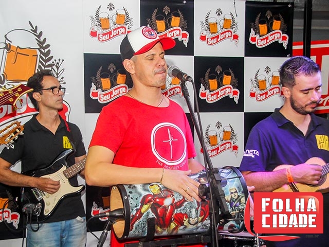 2436_domingueira_com_pda_no_bar_seu_jorge_2831.jpg