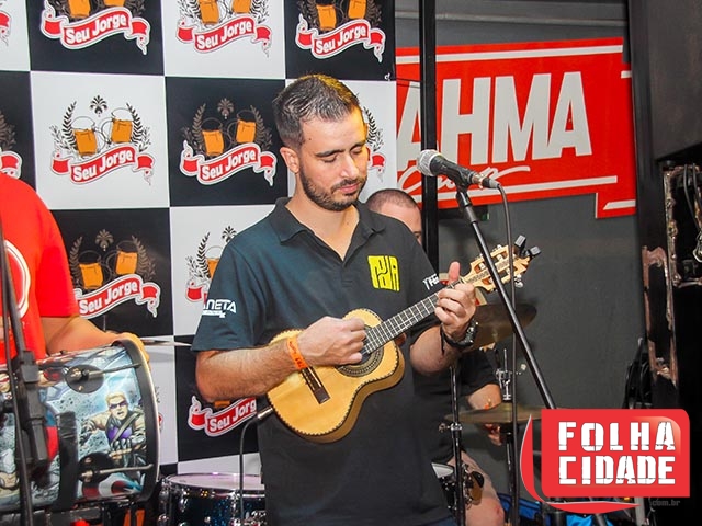 2436_domingueira_com_pda_no_bar_seu_jorge_4124.jpg