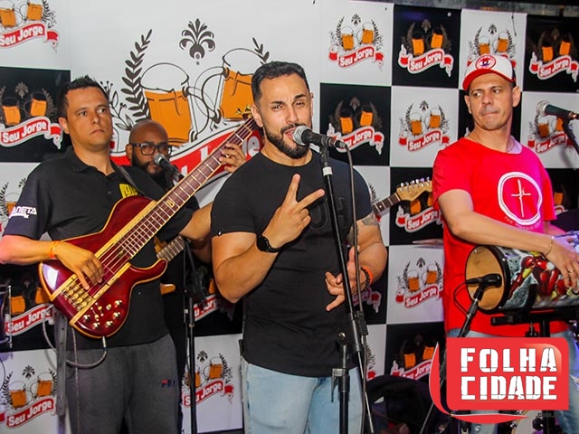 2436_domingueira_com_pda_no_bar_seu_jorge_8592.jpg
