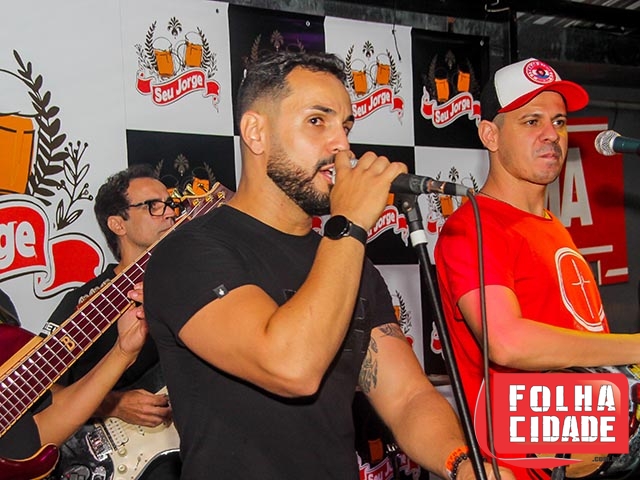 2436_domingueira_com_pda_no_bar_seu_jorge_9392.jpg