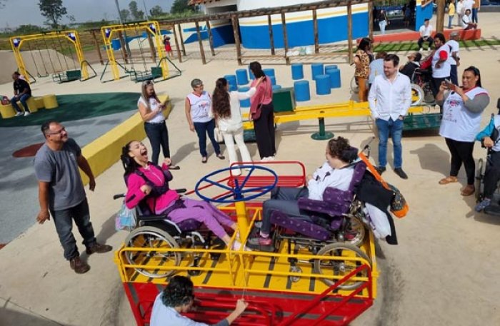 Prefeito_Edinho_inaugura_Praca_Inclusiva_no_Parque_do_Pinheirinho_-_Foto_Tete_Viviani_08.jpg