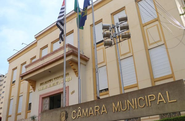 Cymara_Municipal_de_Araraquara_5.jpg